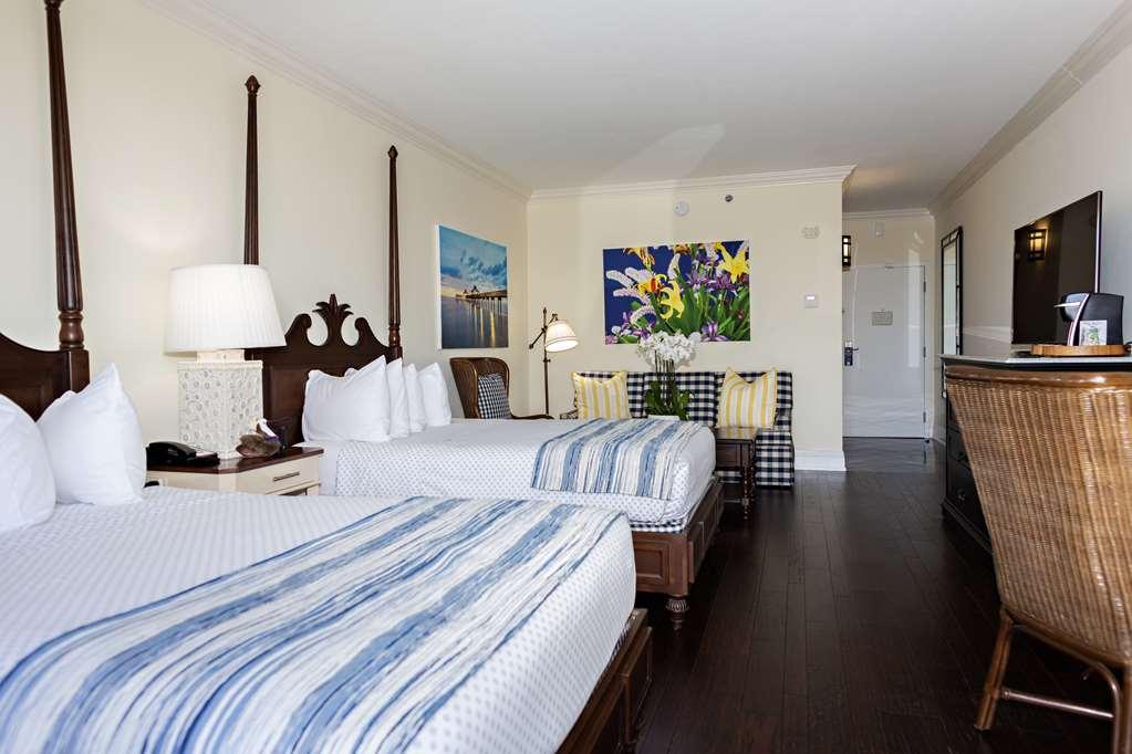 Inn At Pelican Bay Pine Ridge Room photo