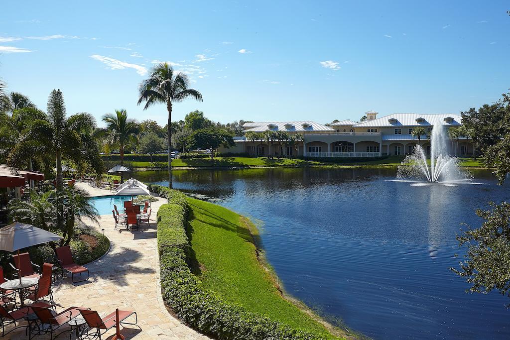 Inn At Pelican Bay Pine Ridge Exterior photo